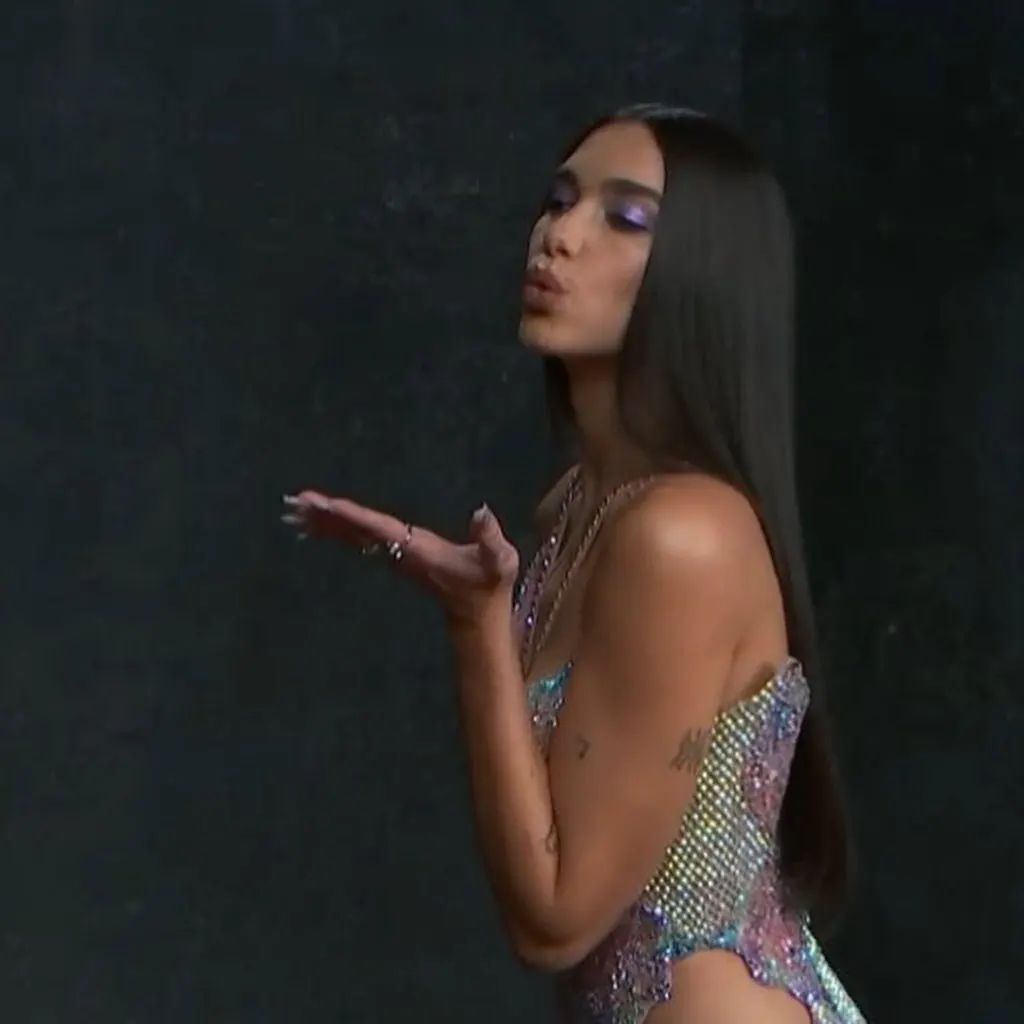Dua Lipa en los Grammys 2021 😍