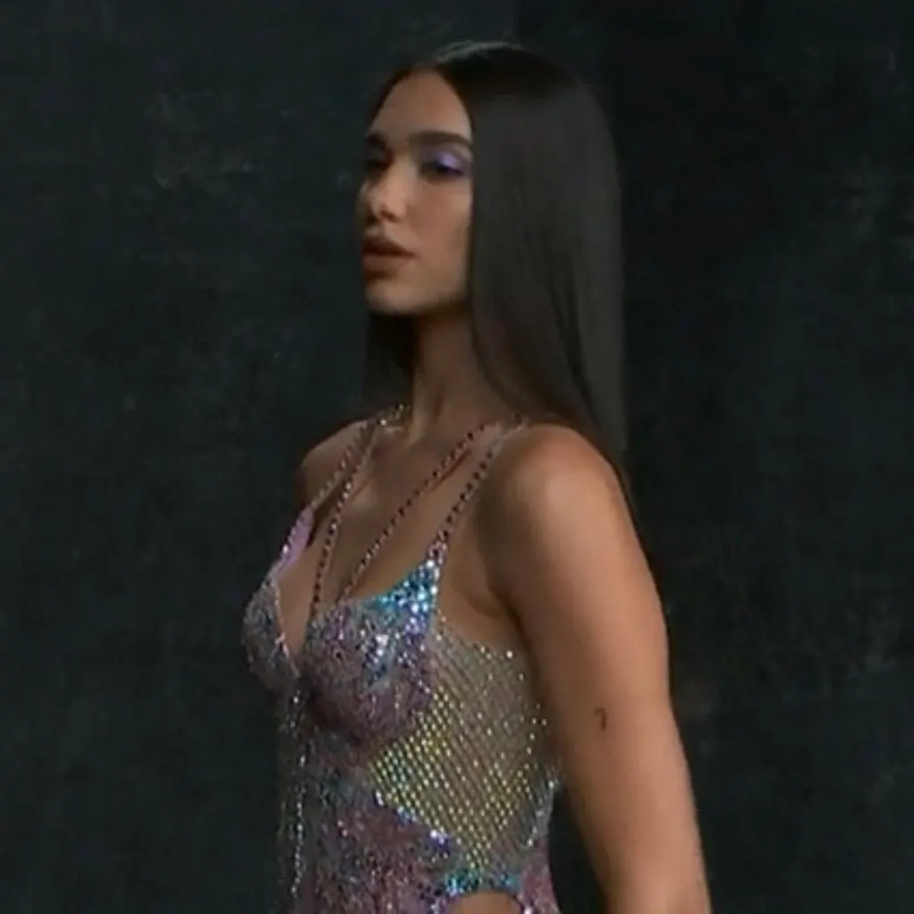 Dua Lipa en los Grammys 2021 😍