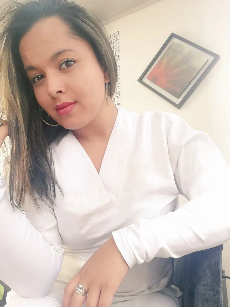 Gordita linda con actitud 360