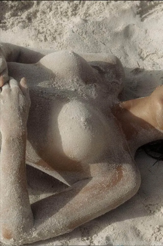 La caliente María Levy