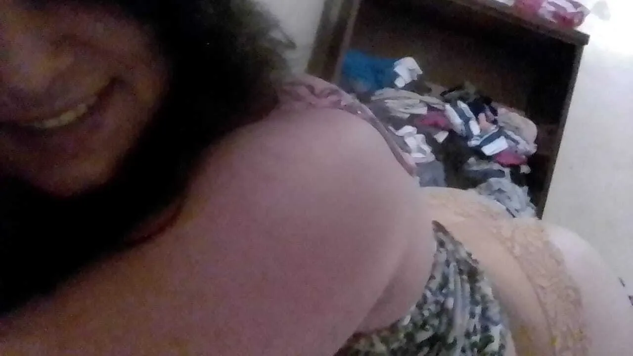 Fotos dé mí rica 😋 madre 🤤😈