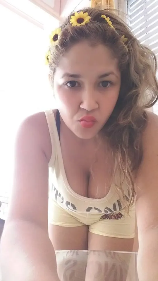 sacando la yegua en un negocio