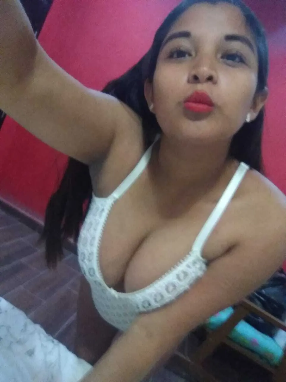 Hoy wife