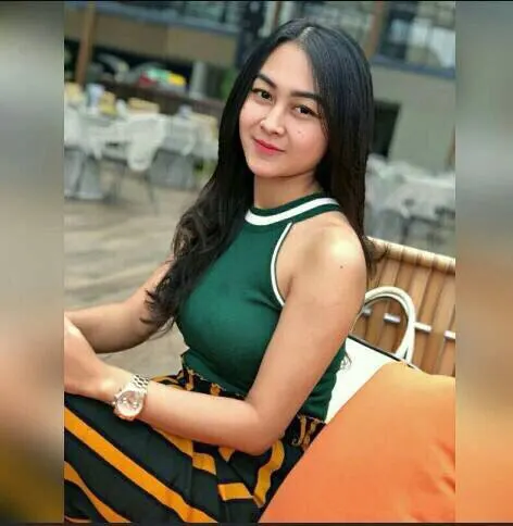 Tetas tapadas y destapadas