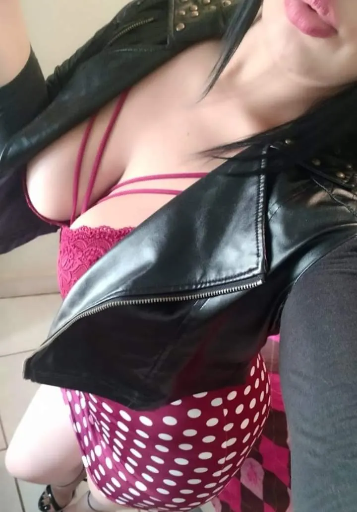 https://onlyfans.com/zamirapaderes putita de tijuana
