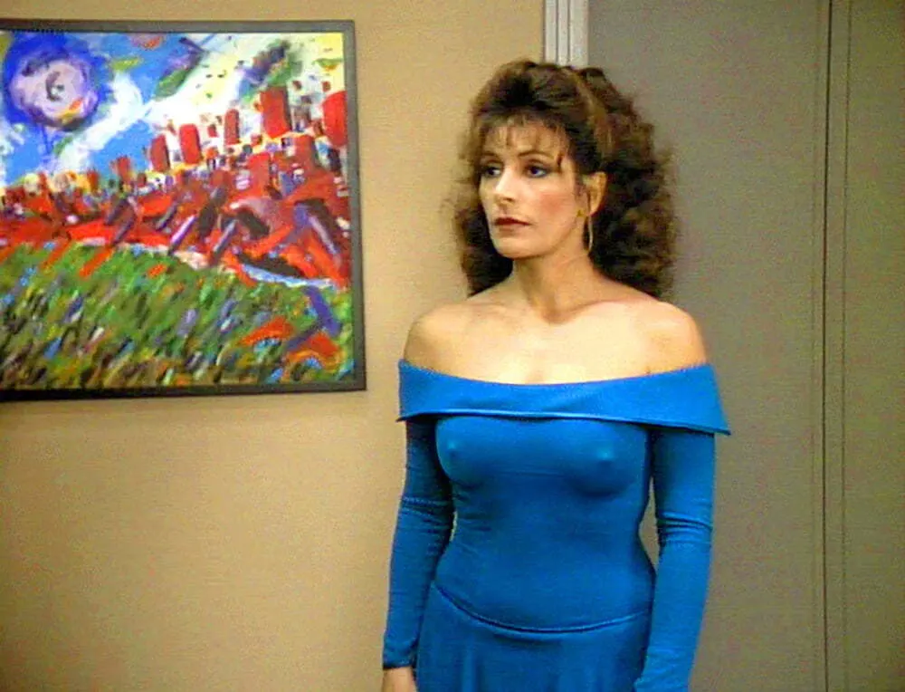 Marina Sirtis,una milf increible