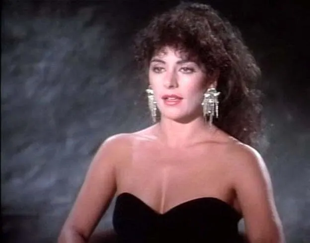 Marina Sirtis,una milf increible