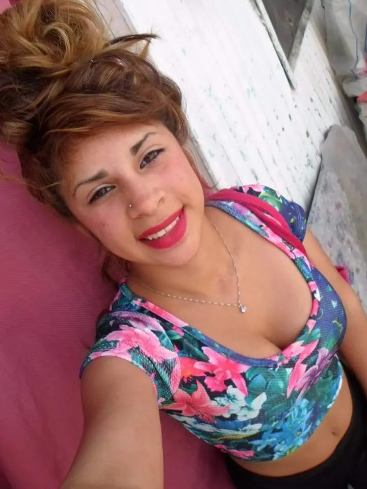 Abi Típica Pendeja Culona Y Tetona... Bien Argenta... Soft