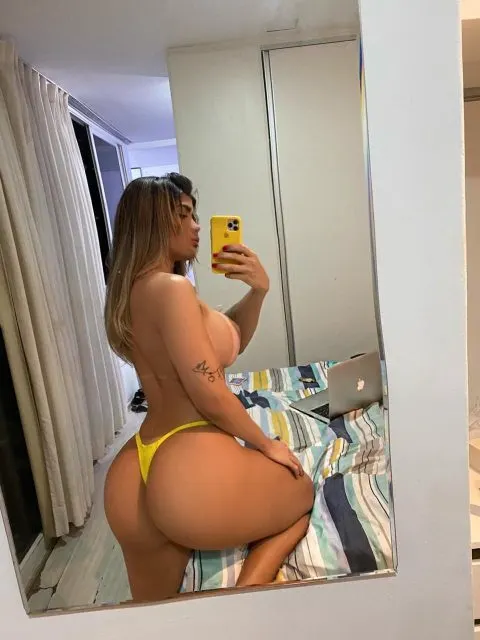 Shemale Nicki Arantes