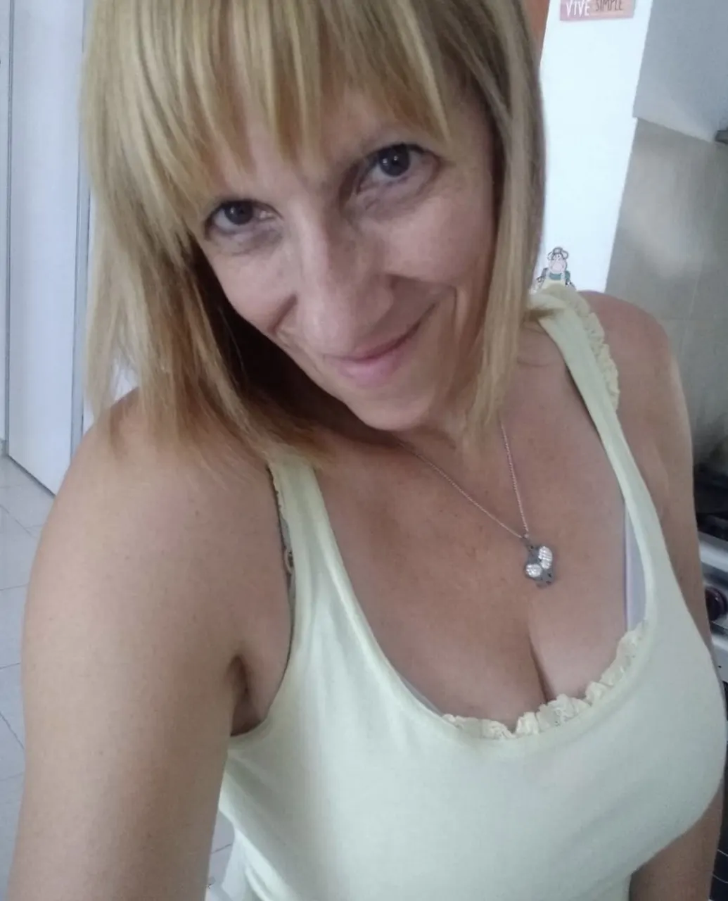Amiga madura tetóna de IG