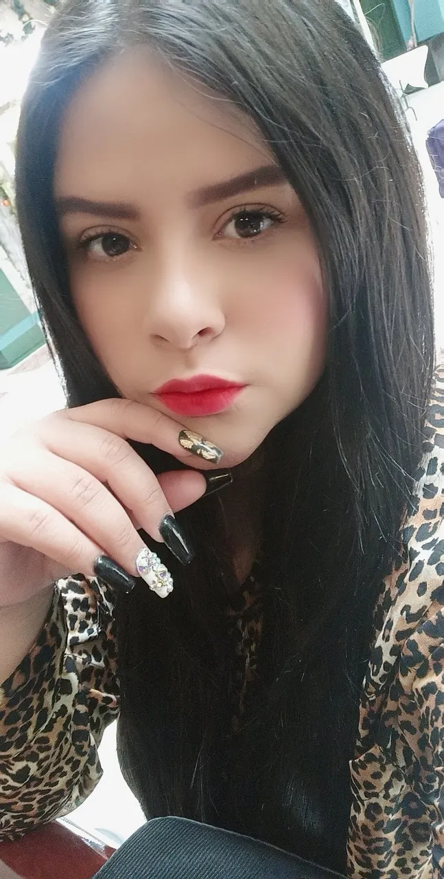 Gordita linda con actitud 362