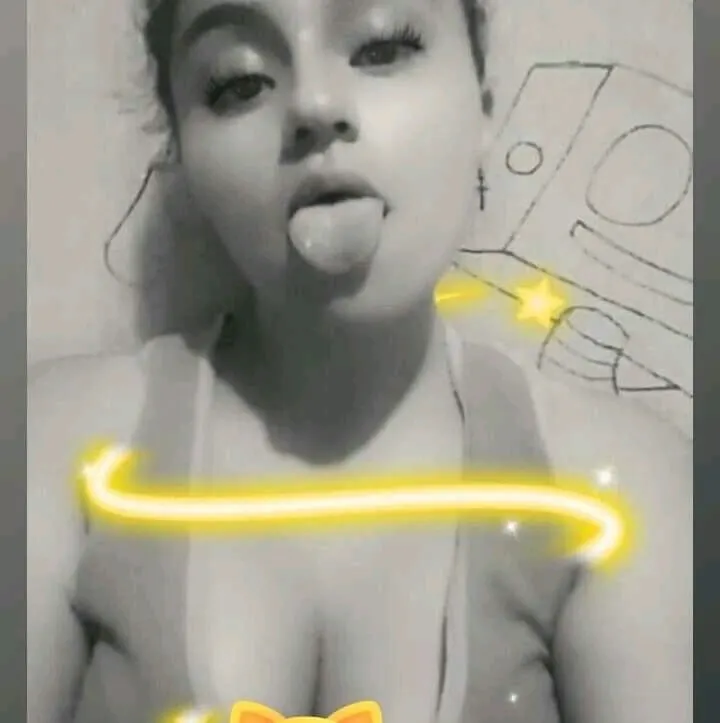 Quien tiene contenido de esta puta tetona