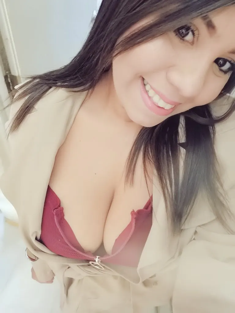 Gordita linda con actitud 363