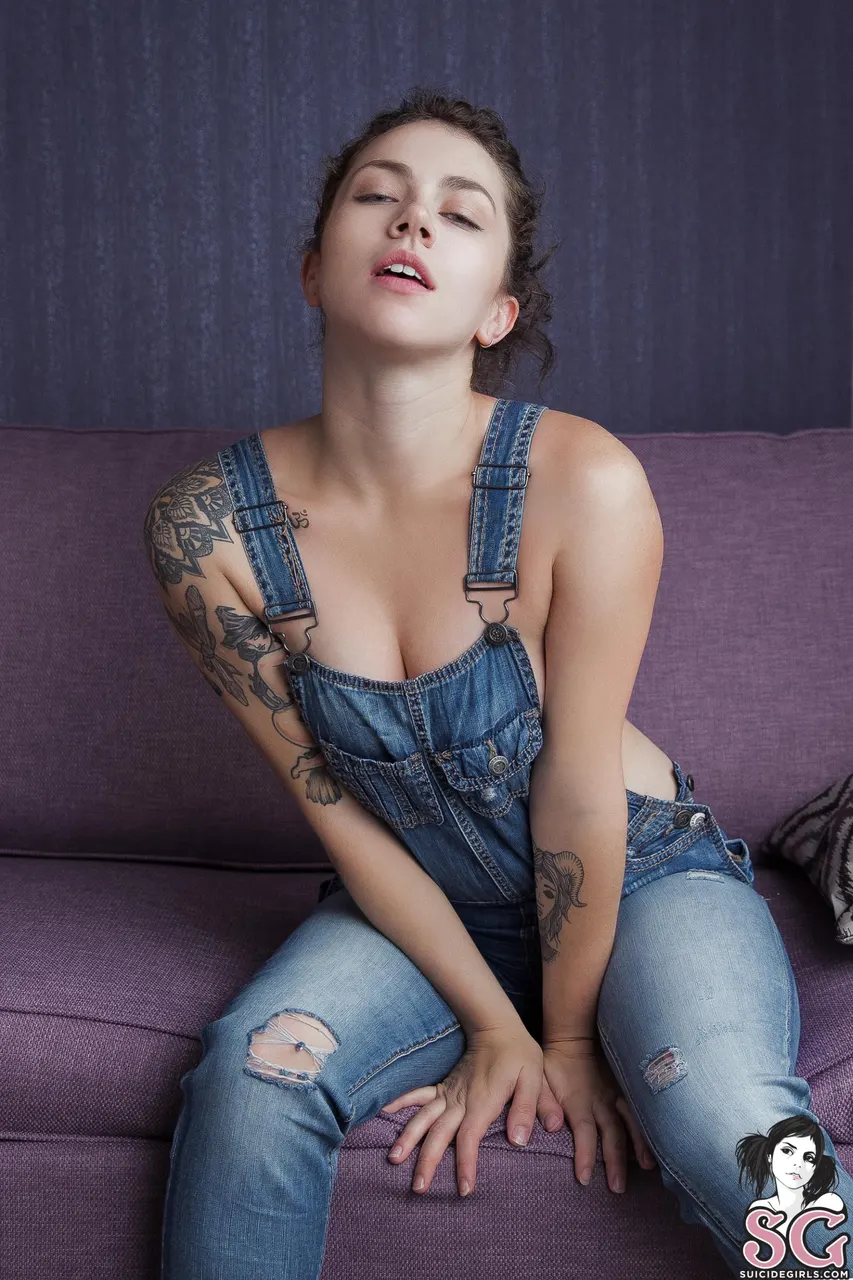 Milenci Suicide - Lavender Haze