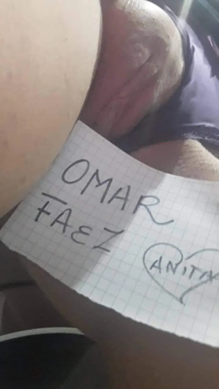 Con Ganas de hacerle la cola alguna bella (nadie con pito)