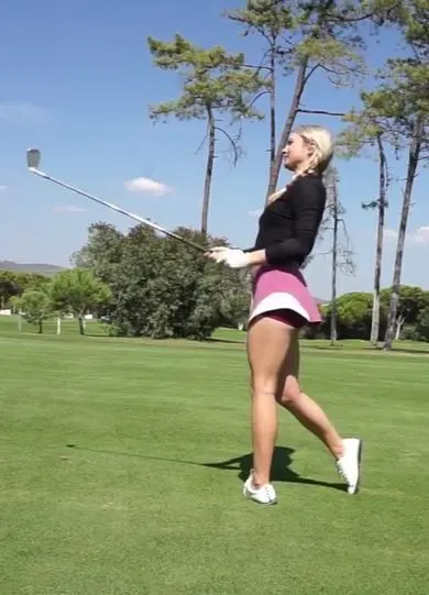 Lucy Robson, la golfista más sexy del mundo (soft)