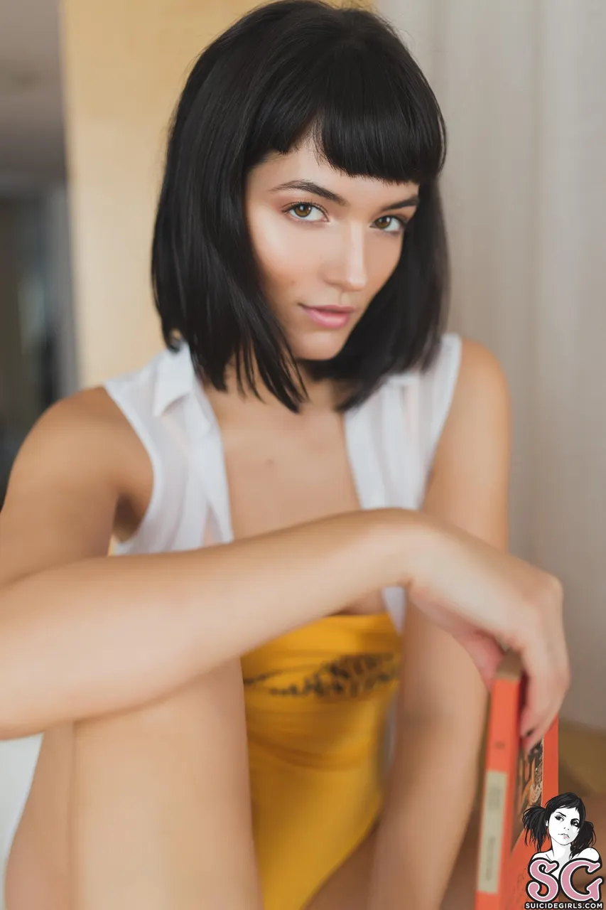 Ninette Suicide - There Are No Uncomfortable Silences