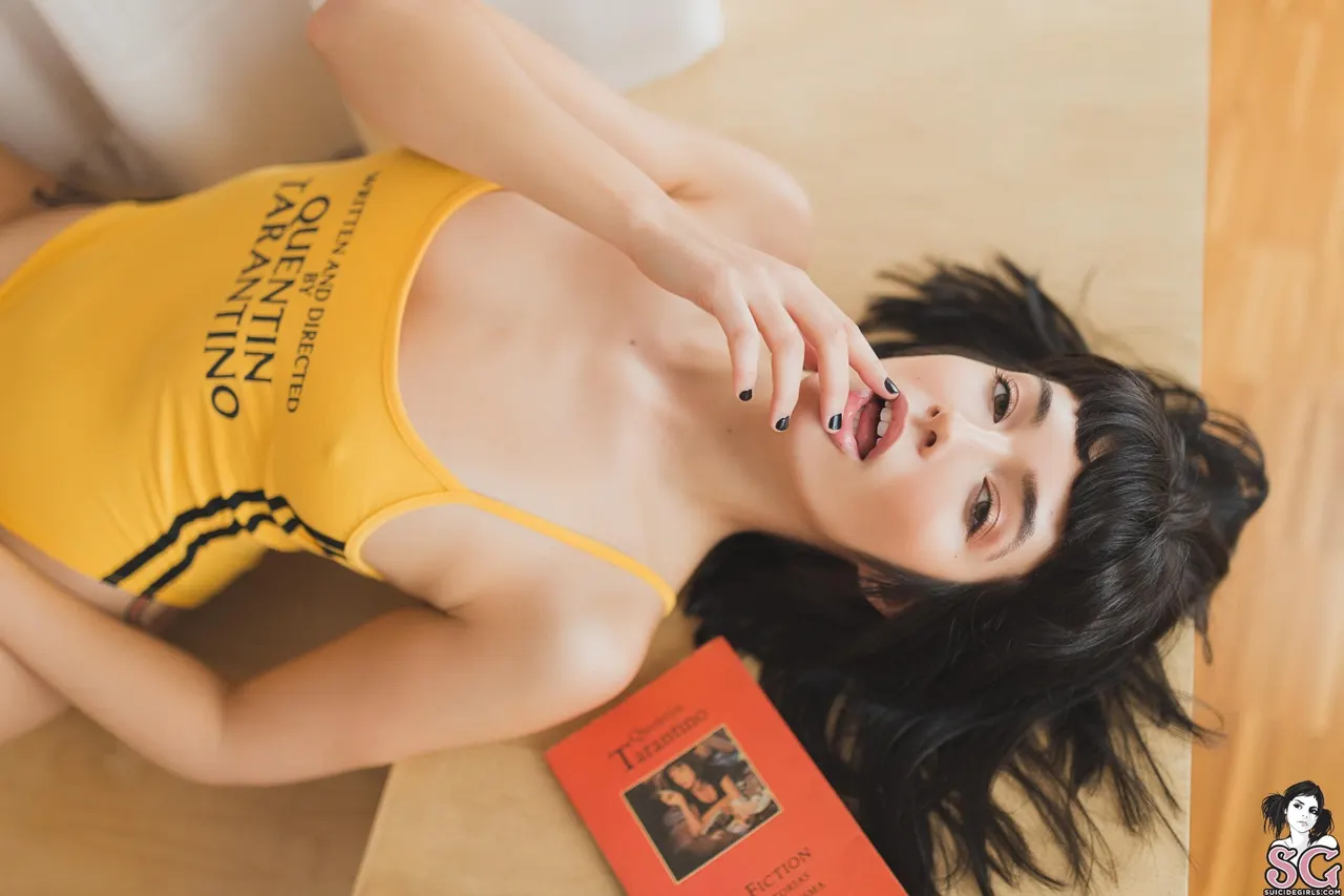 Ninette Suicide - There Are No Uncomfortable Silences