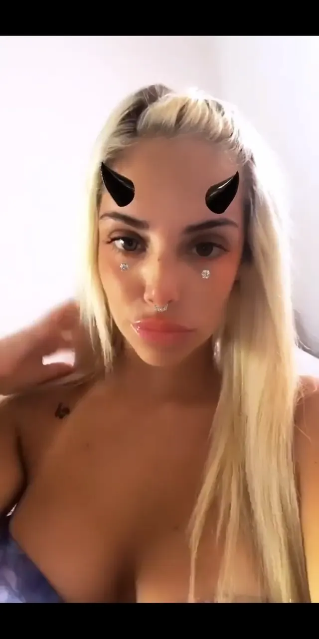 Una rubia Argentina bien puta