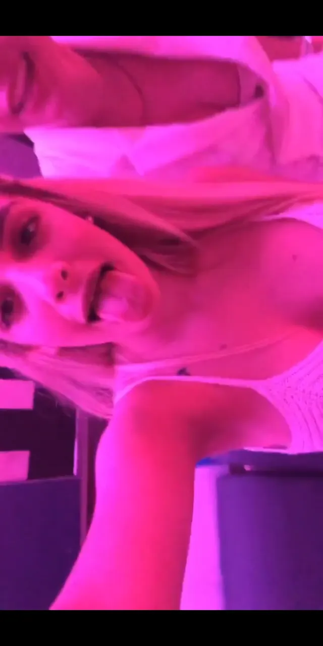 Una rubia Argentina bien puta