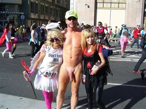 Ellos muestran, ellas se calientan...