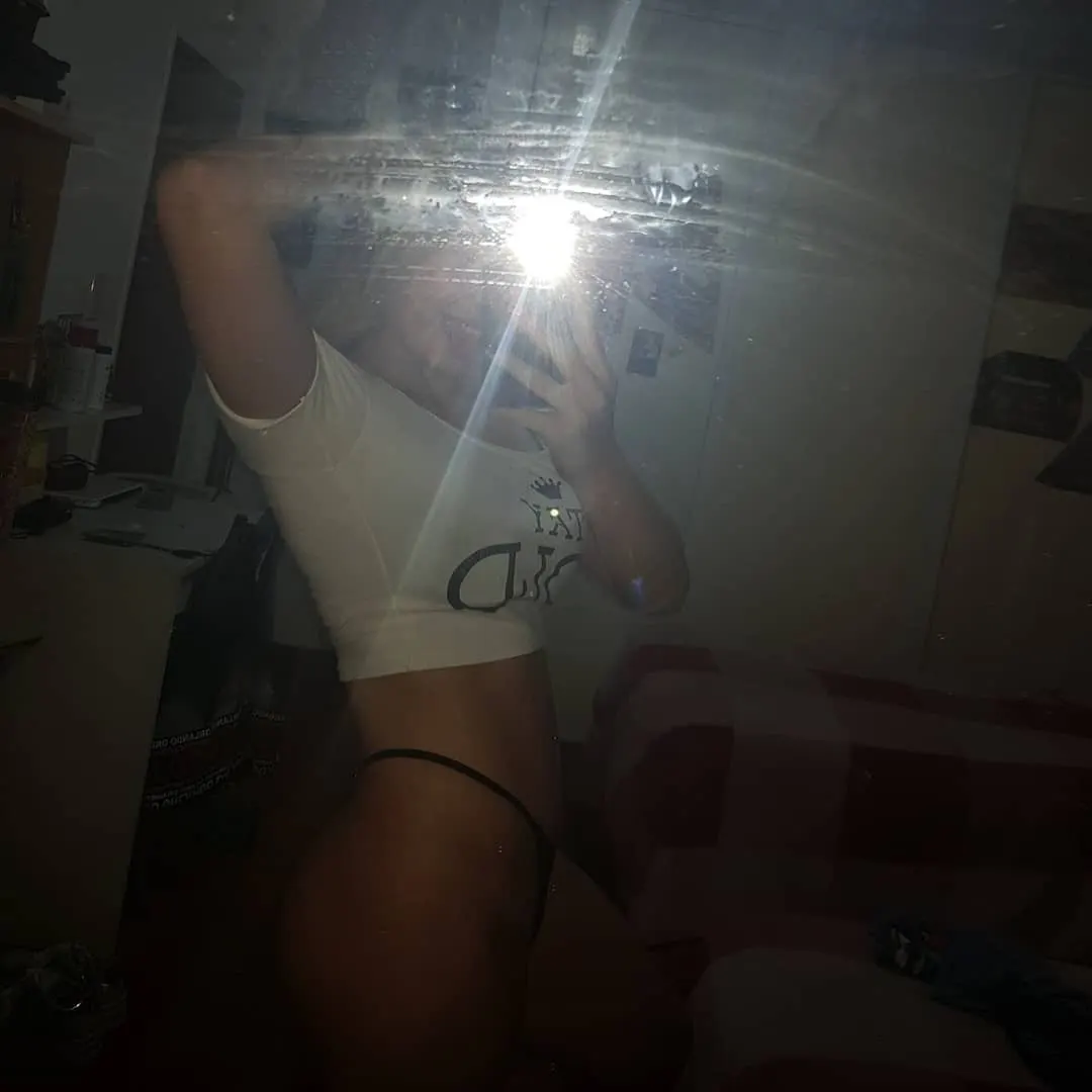 Hermosa pendeja