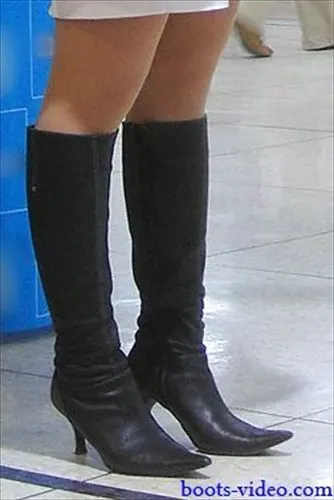 dominatrix boots y algo mas
