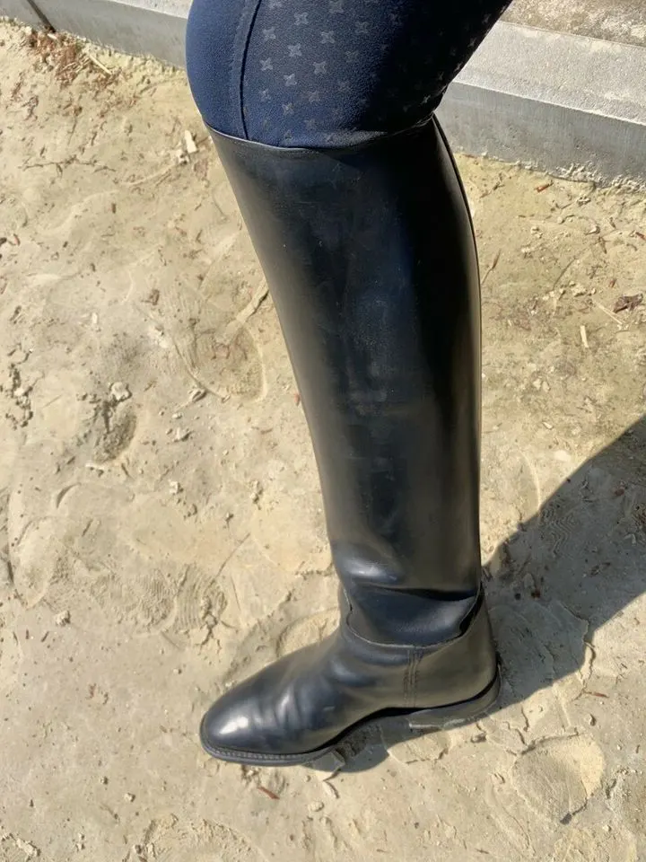 dominatrix boots y algo mas