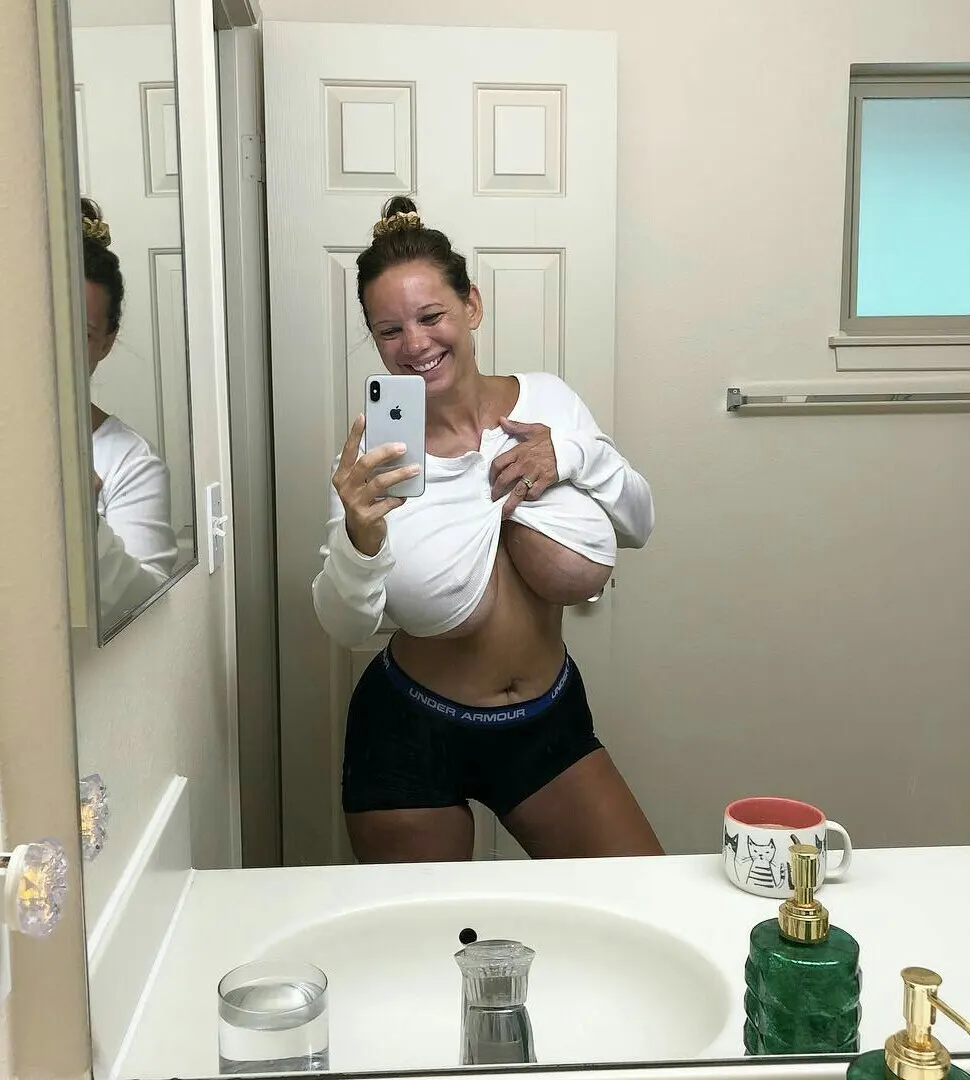 Fotos en el espejo: Brittany Elizabeth