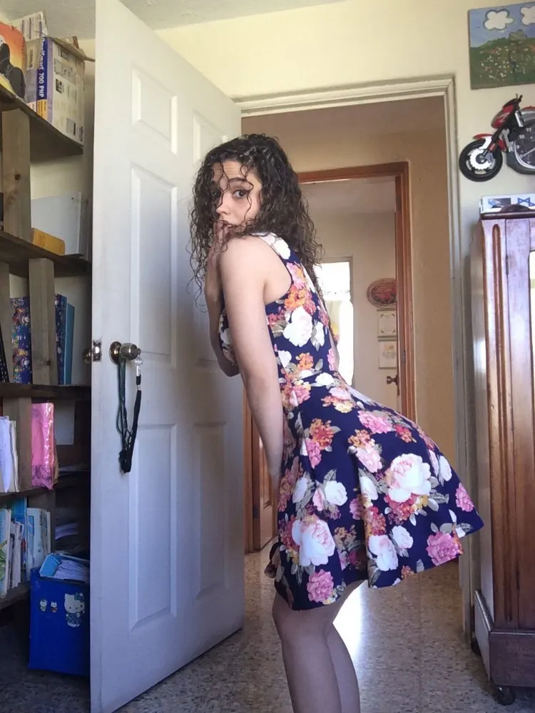 Perrita latina muy rica!