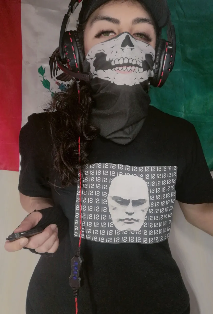 Darkwaifutrap-Modo fascista y maid locochona