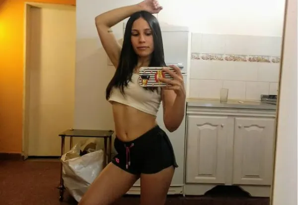 Caro,pendejita muy cogible