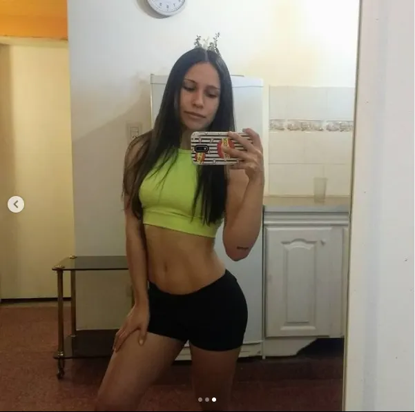 Caro,pendejita muy cogible