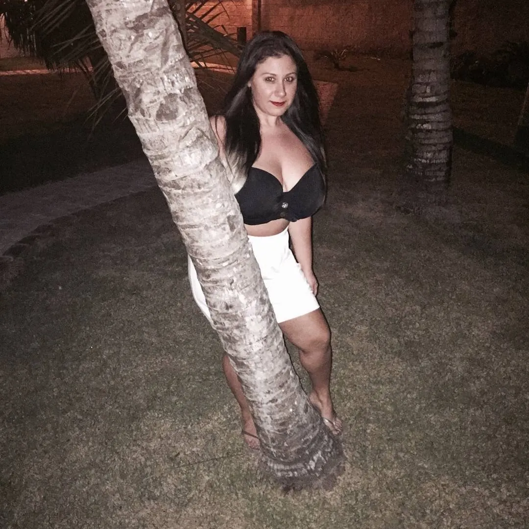 mary de syrian huge boobs