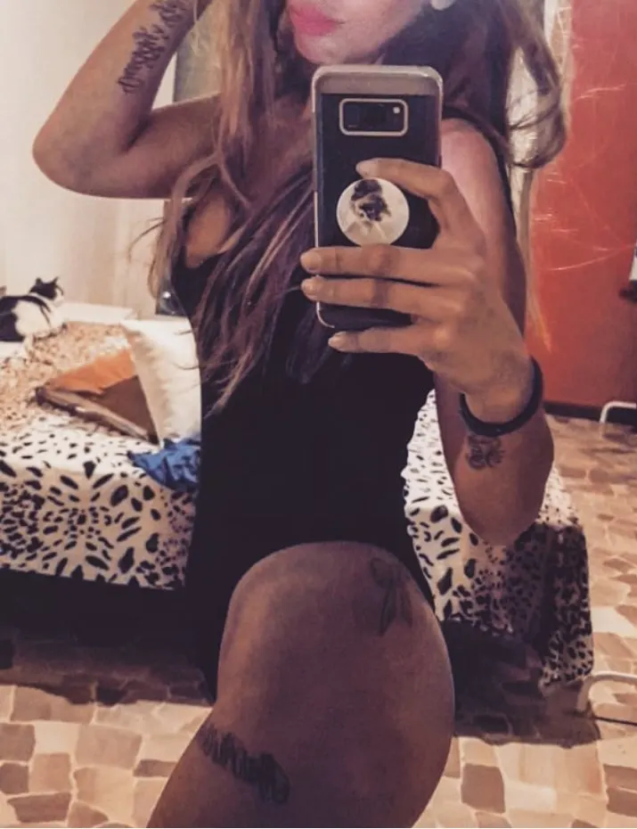Pendeja de Milano.. guapa no però sus labios son para lamer