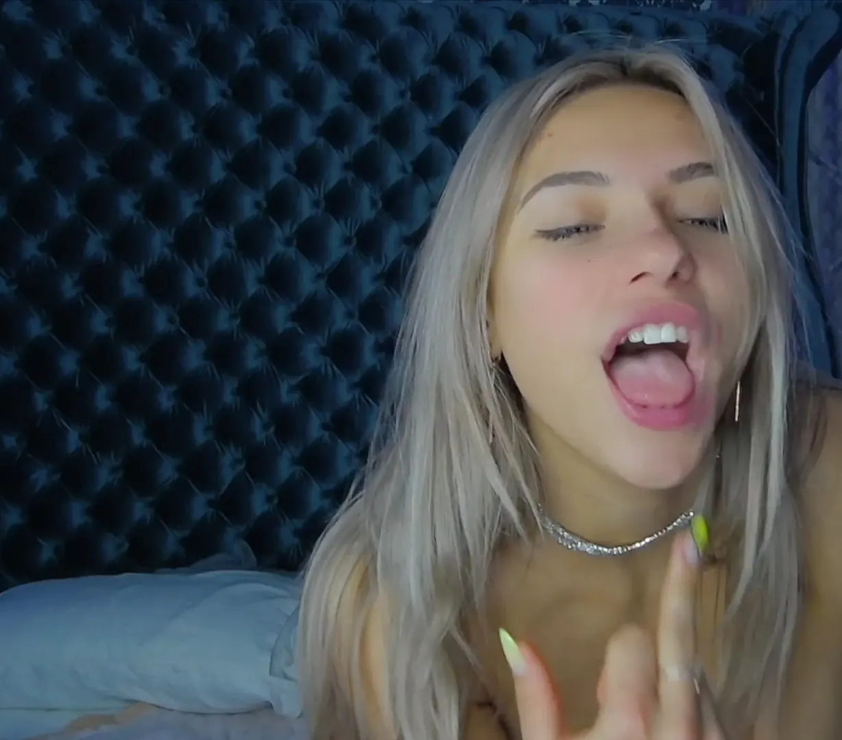 Cherry una Flaca imperdible, te dejará seco.. 💦💦💦