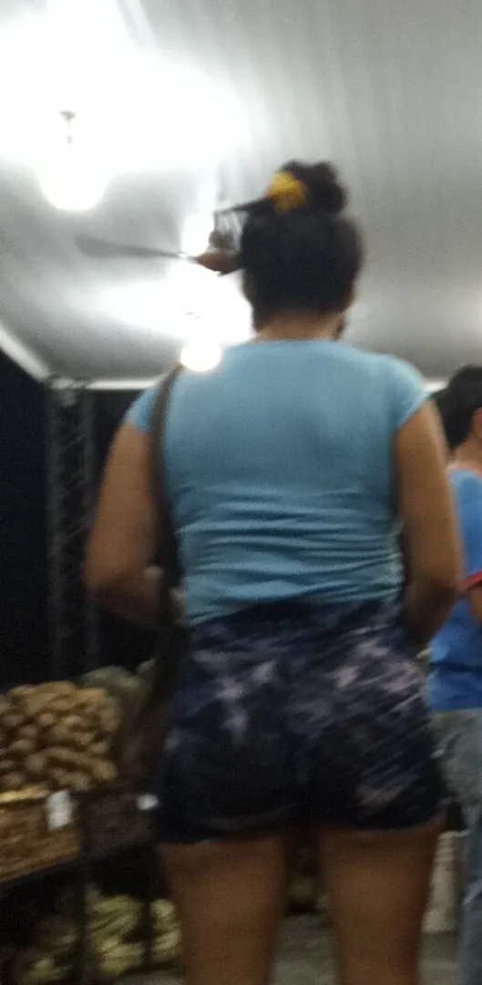 Otra flaca en calza corta