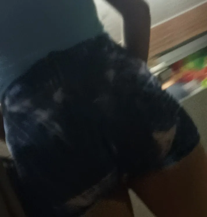 Otra flaca en calza corta