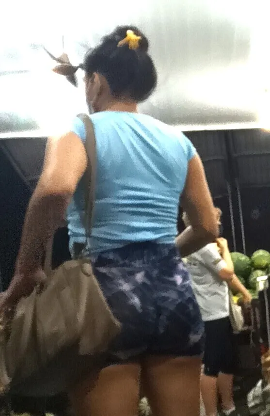 Otra flaca en calza corta