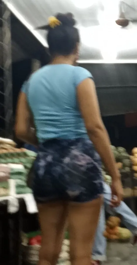 Otra flaca en calza corta