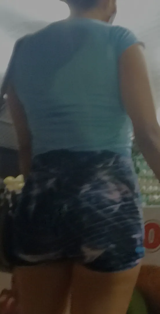 Otra flaca en calza corta