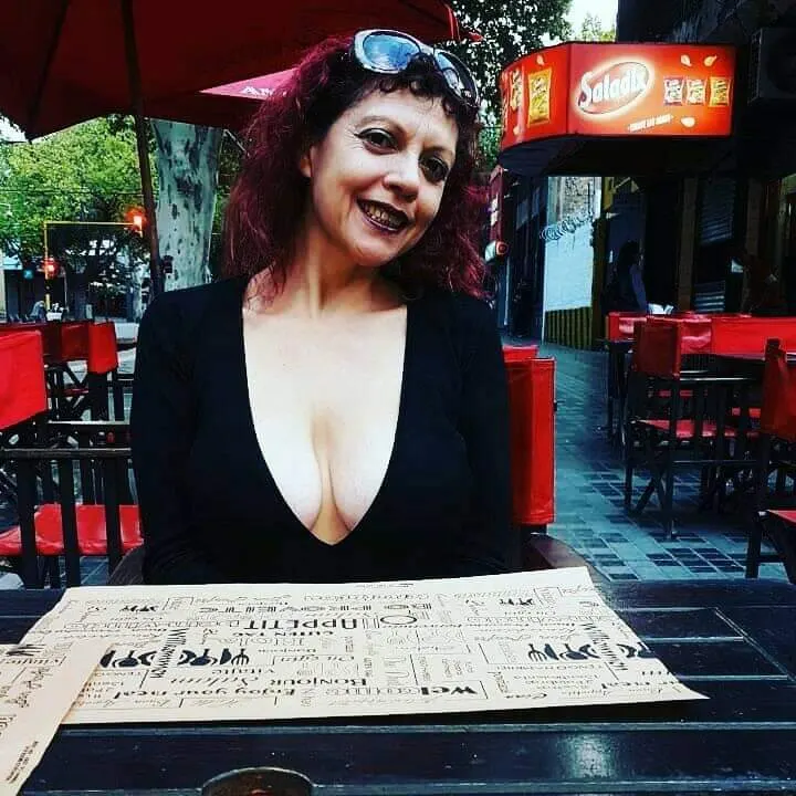 Recién Viuda necesita cariño