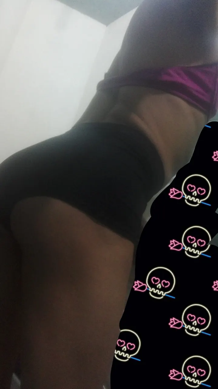 Más fotitos de mi colita femboy