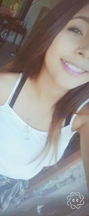 Pendeja flaquita y putita