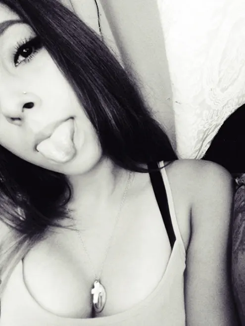 Pendeja flaquita y putita