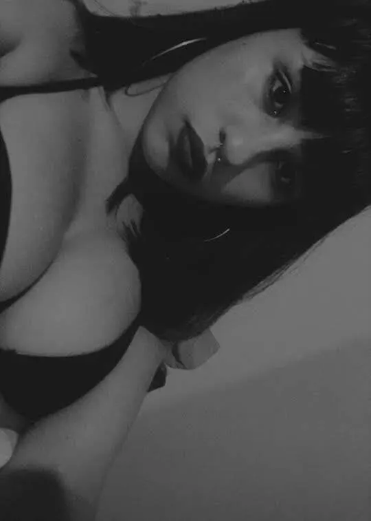 Hermosa pendeja. Soft.