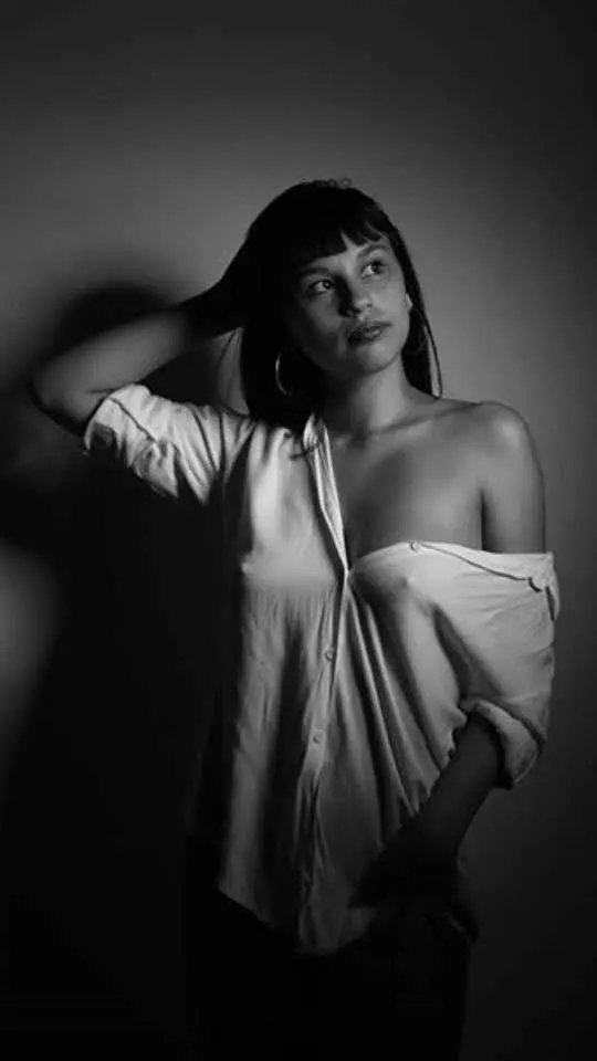 Hermosa pendeja. Soft.