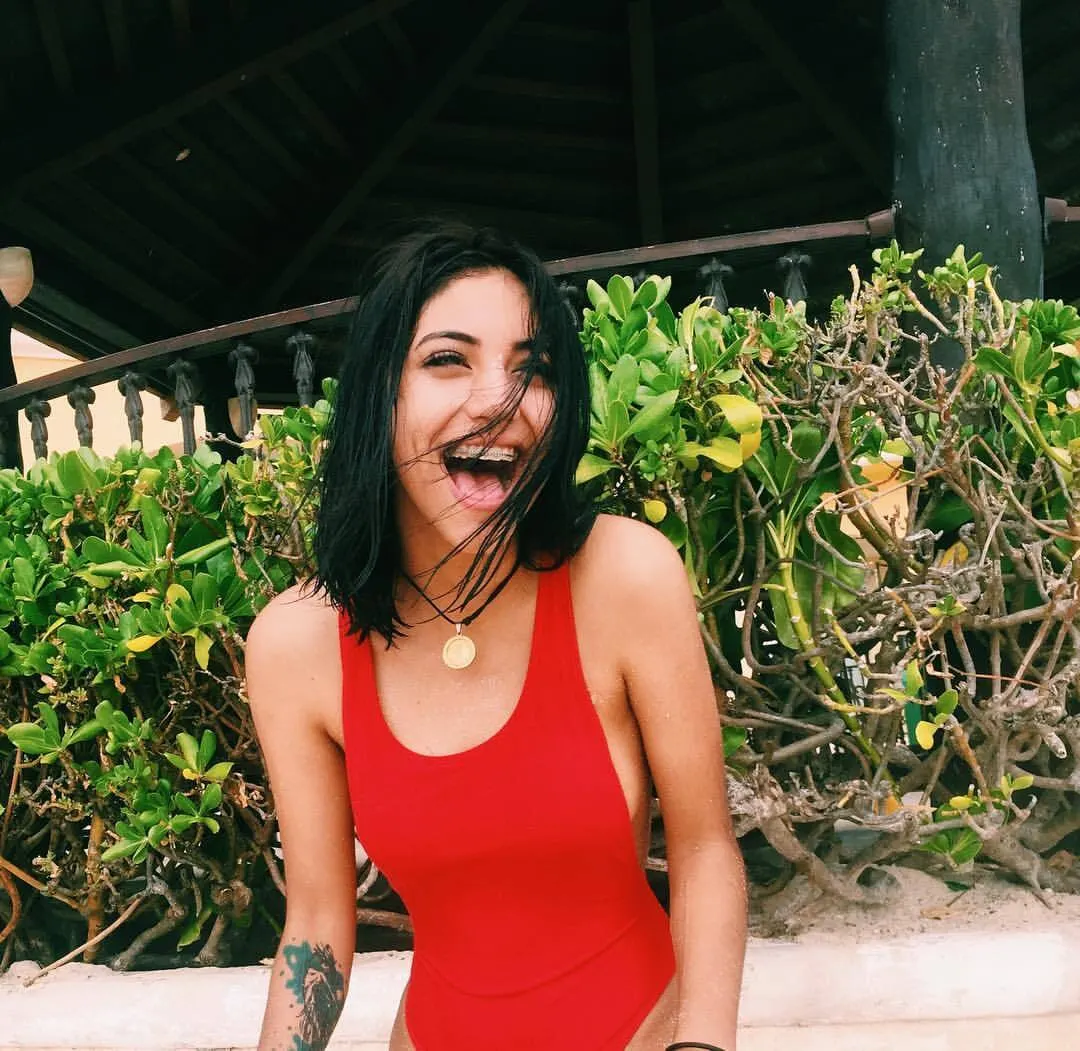 Pendeja de instagram culona twerk