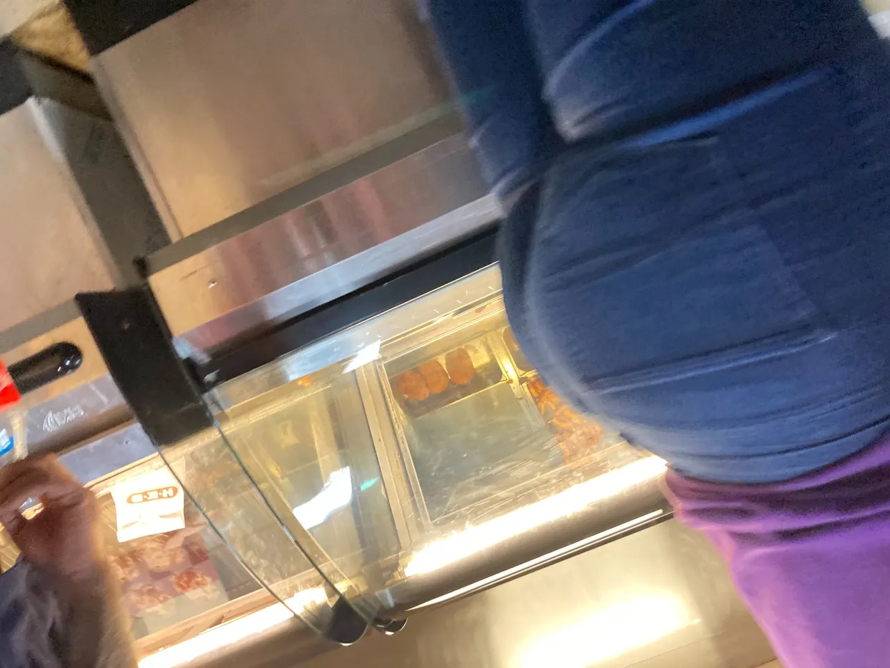 Culona en Jeans en el Super