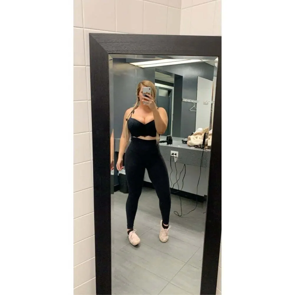 una linda tetona